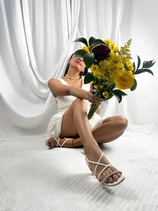 Melodymoore_ WHITE ROSE Foto 5
