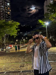 Liam9_ Public зображення