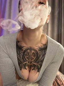 EvaCanton Feel my smoke Pic