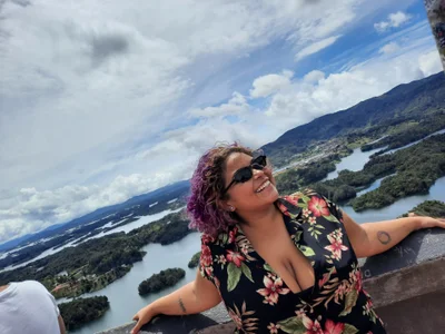 PrincessLauren420: Around colombia ( 9 фото)