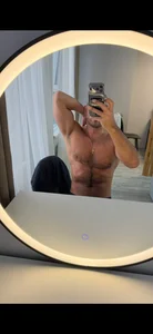 Public de Ostin_Gregory  3 Imagens