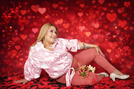 yayita_mature Valentine's Day Pic 8