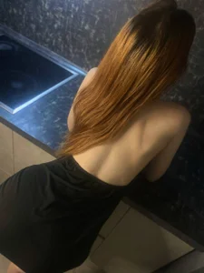 At the workplace od JoslynContrera  4 snímek