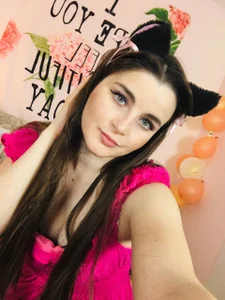 LanaGI Meow meow Pic