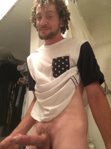 TomTeazy I love taking nudes, enjoy . fénykép