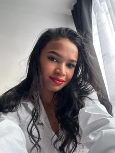 Miiss_scarlett1 Public  3টি ছবি