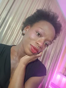 something different od Coco_Kiss  3 snímek