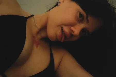 SarahHunnye Public slika 4