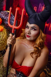 Bigsexxyass Devilish Curves 🔥 Big Ass Temptation Immagine  4