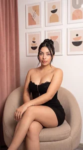 Ashly_bloom_ Elegant vibes Pic 2