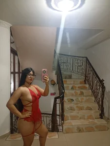 HannaClairer relax Pic 2