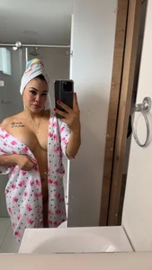 FOX_LATINA Hola 😝😵😈 Bilde 3