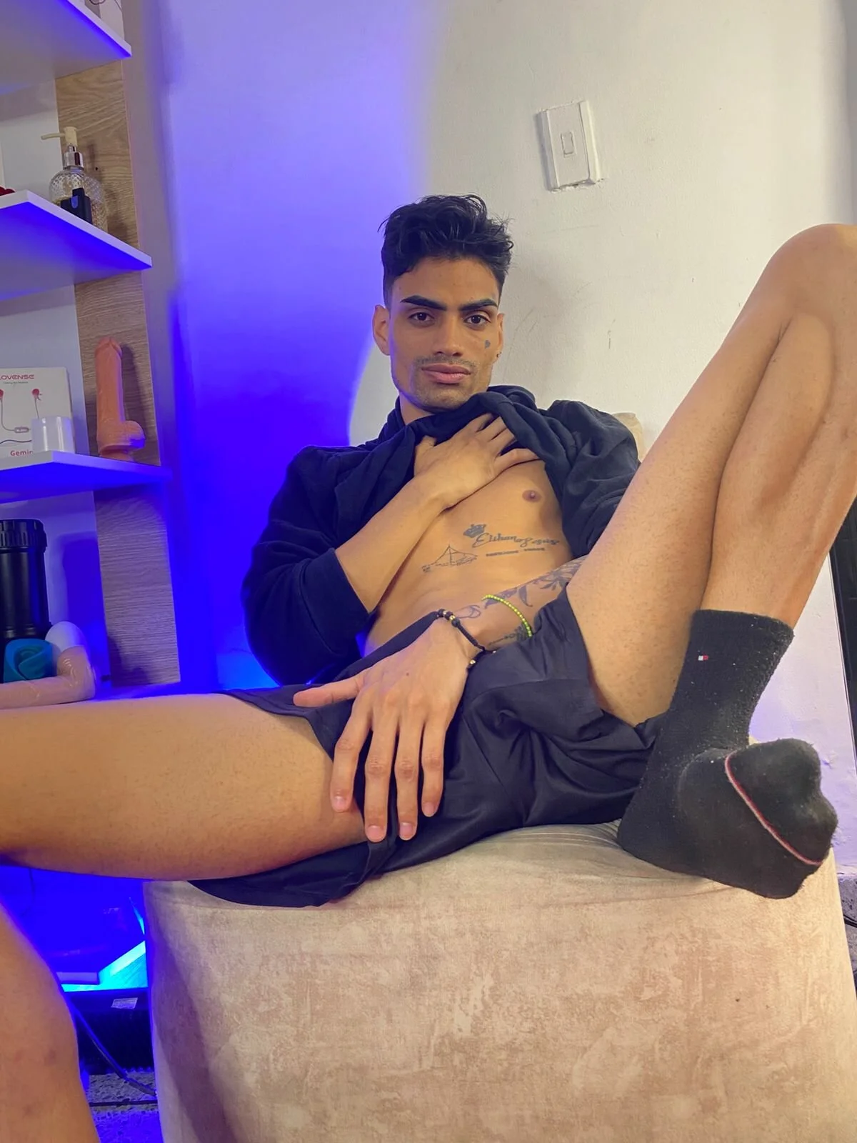 Gay_Red_RoomのPublicの 2枚の写真