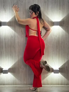 ZaraKafruni A LADY IN RED Pic 3