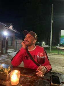 Me de LuxuCum  Imagens