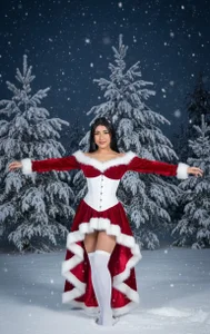 Sweed-virgin-pussy simply having a wonderful Christmas ❄️☃️ Pic