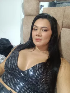 Rachel-Greyy Public Foto 3