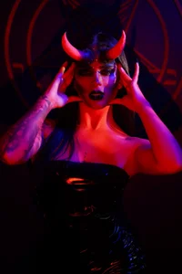 Bella_jagger angel or devil Pic 2