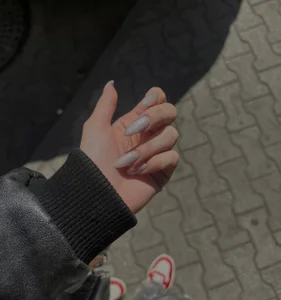 MerlinMeyer 👄🌷 Pic 4