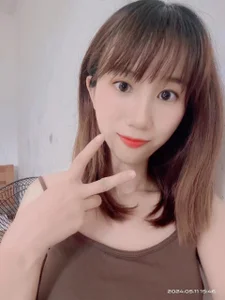 Lili_666 Public  5টি ছবি