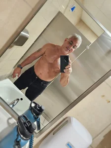 FlirtyOneForU Public รูป 