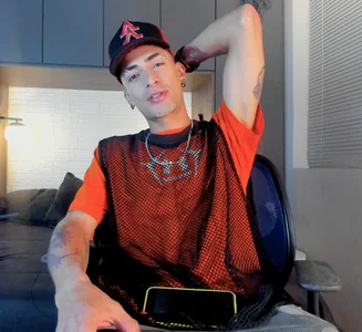 DrakeNeumann Public  4. fénykép