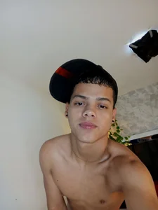 jhan_pierce22 I feel in my moment 😍💦👄 Billede 2