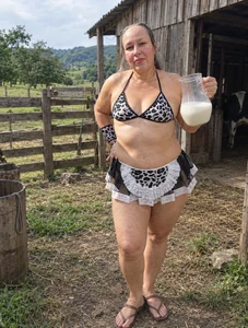Helena_Rosse01 I love pure milk 🥛 Bilde