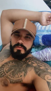 dominic_jonson just me Pic