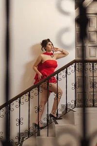 MayaMoretti_ your lady has come to please you Pic