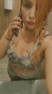 bootiebby Public  2টি ছবি