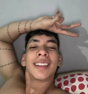 Zdjęcia ISAAC_CRYSTON Public: 