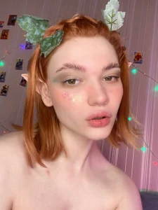 Anna_Kendall Public Pic 4