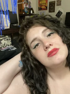 Thiccums-the-Goddess's photo