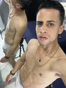 🍆HOW ABOUT THIS BEAUTIFUL SKINNY   🥵 de Axel-Bigcock Foto 4