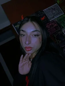 _weird_sativa Casual slika 7