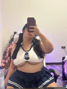 Emily_Taylor2 🍭🍬 Immagine  3
