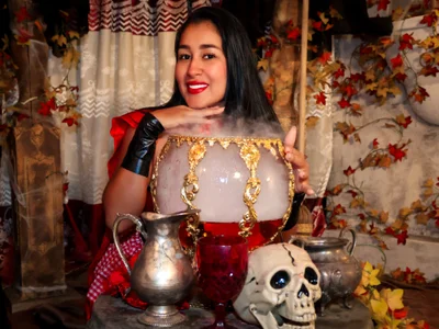 Busty_Zay trick or treat Pic 3