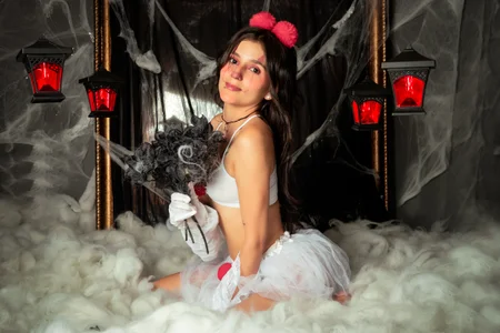 MiaTaylorSweetのhappy halloween 👾の 4枚の写真