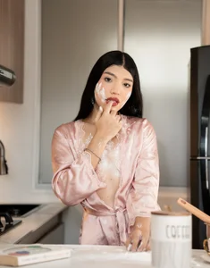 May_Fox_DOING DELICIOUS THINGS IN THE KITCHEN😋 Bild 7