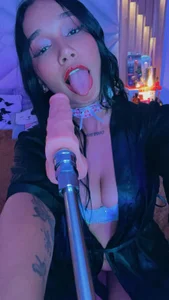 be in control with the fuck machine de coraline_vera Foto 3