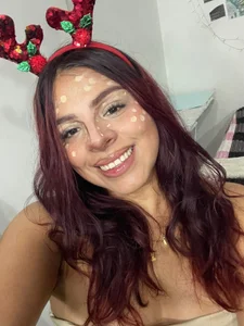 nicky_andcamil A beautiful reindeer Pic 2