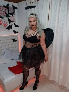 Halloween with me❤️ od sweetbambi23  5 snímek