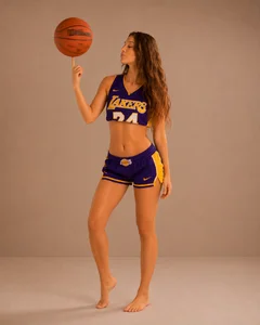 CaraMalpica kullanıcısının Think You Can Keep Up? 😉🏀 albümü -  2 fotoğraf