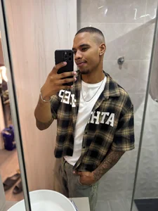 TROYWESLY-のHappy new year 2026🥳の 3枚の写真