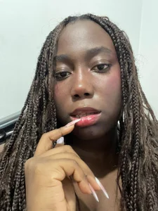 Sensual girl 💦🔥 de tiana_chocolate_  3 Imagens