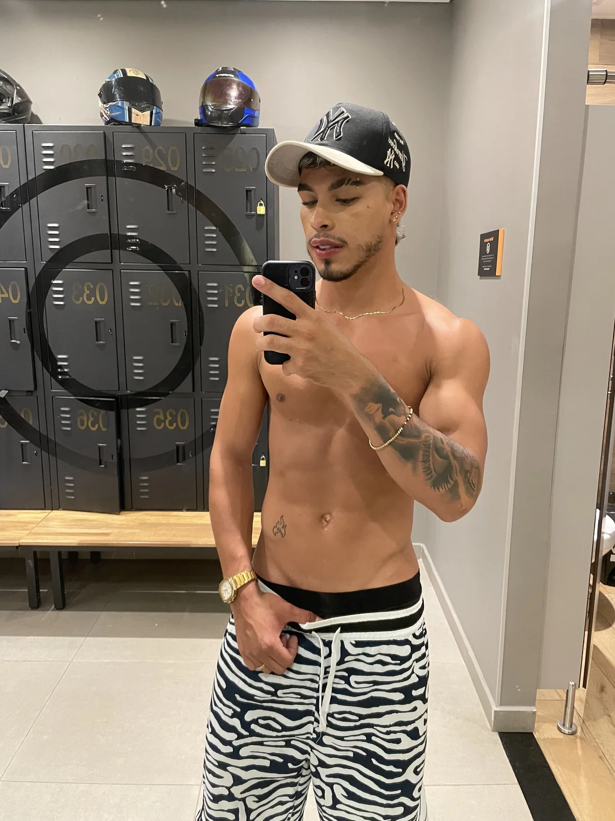 Трендове зображення  9693 Ken-boy_