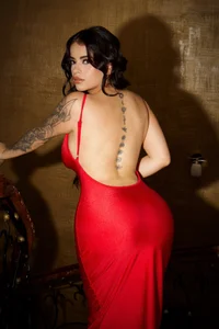 KateSunder "Scarlet Elegance: A Red Dress Affair" Foto