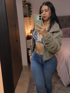 KimJonesVs Public Foto 5