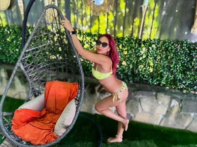 DirtyMature Warm sun & bikini time 💦 Bilde 6